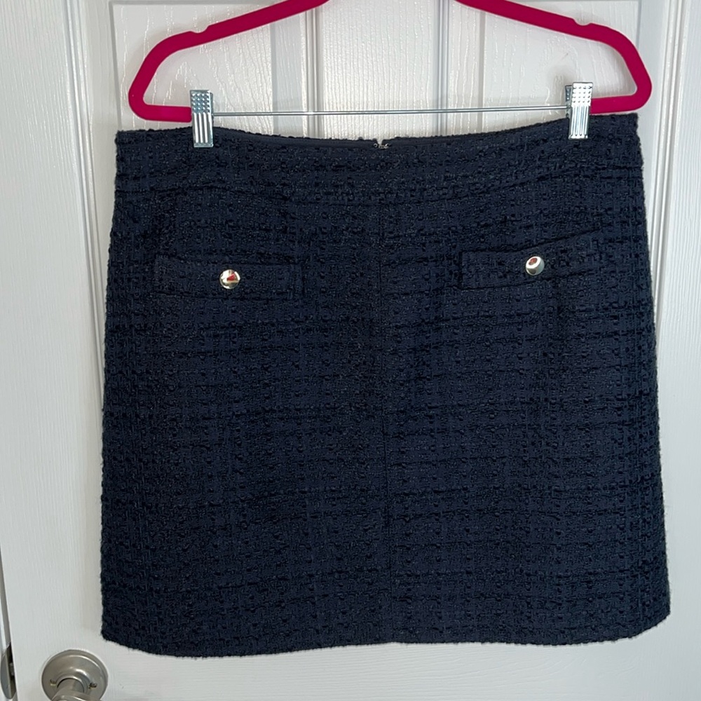 Loft skirt with front pockets, zipper in the back size 14